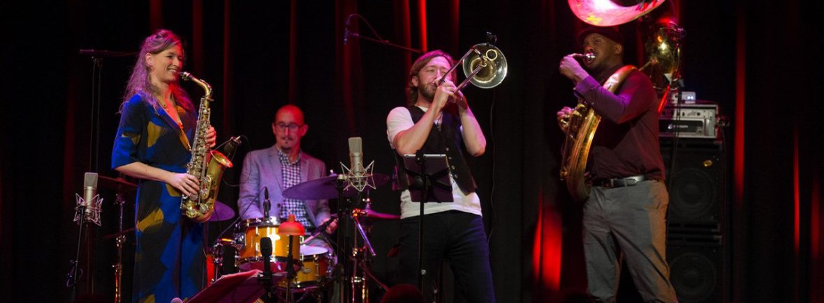 The Swiss “Henry” Band Jenseits der Stille Klänge aus dem